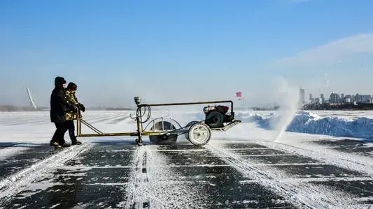 鋸(jù)冰車采冰工具(ju)